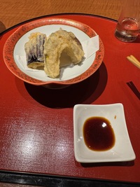 Kaiseki dinner: tempura fried vegetables and dark brown dipping sauce