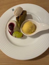 desert: ice cream and macha cake and rice pudding